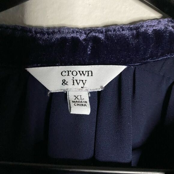 Crown & Ivy Navy Chiffon Velvet Flounce Top Size XL - Picture 7 of 13